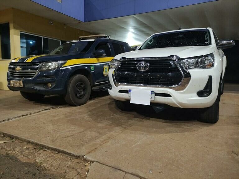 Imagem de compartilhamento para o artigo Caminhonete furtada em MG é recuperada pela PRF em posto de Água Clara da MS Todo dia